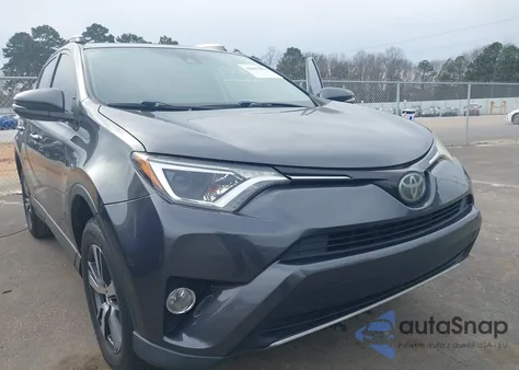 2017 Toyota Rav4 Xle z USA, uszkodzony, nr VIN JTMWFREV1HD096985